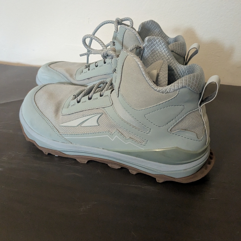Altra Women's Lone Peak Hiker Mid in Ice Flow Blue